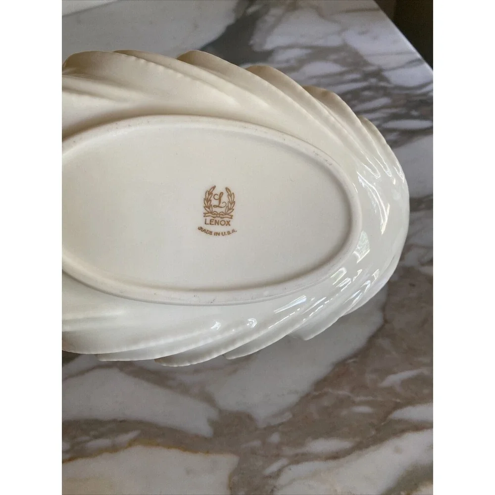 Lenox Decorative Bowl Ivory Bone China Shell‎ Scalloped Nautical Made in USA